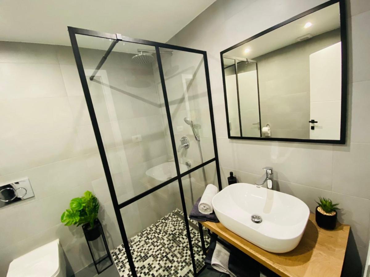 Apartma Mija-Dekani Extérieur photo